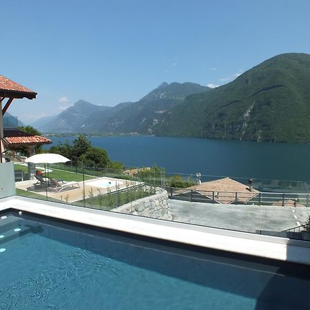 Rocca D'Anfo B&B-Apartments Lake View Bagian luar foto