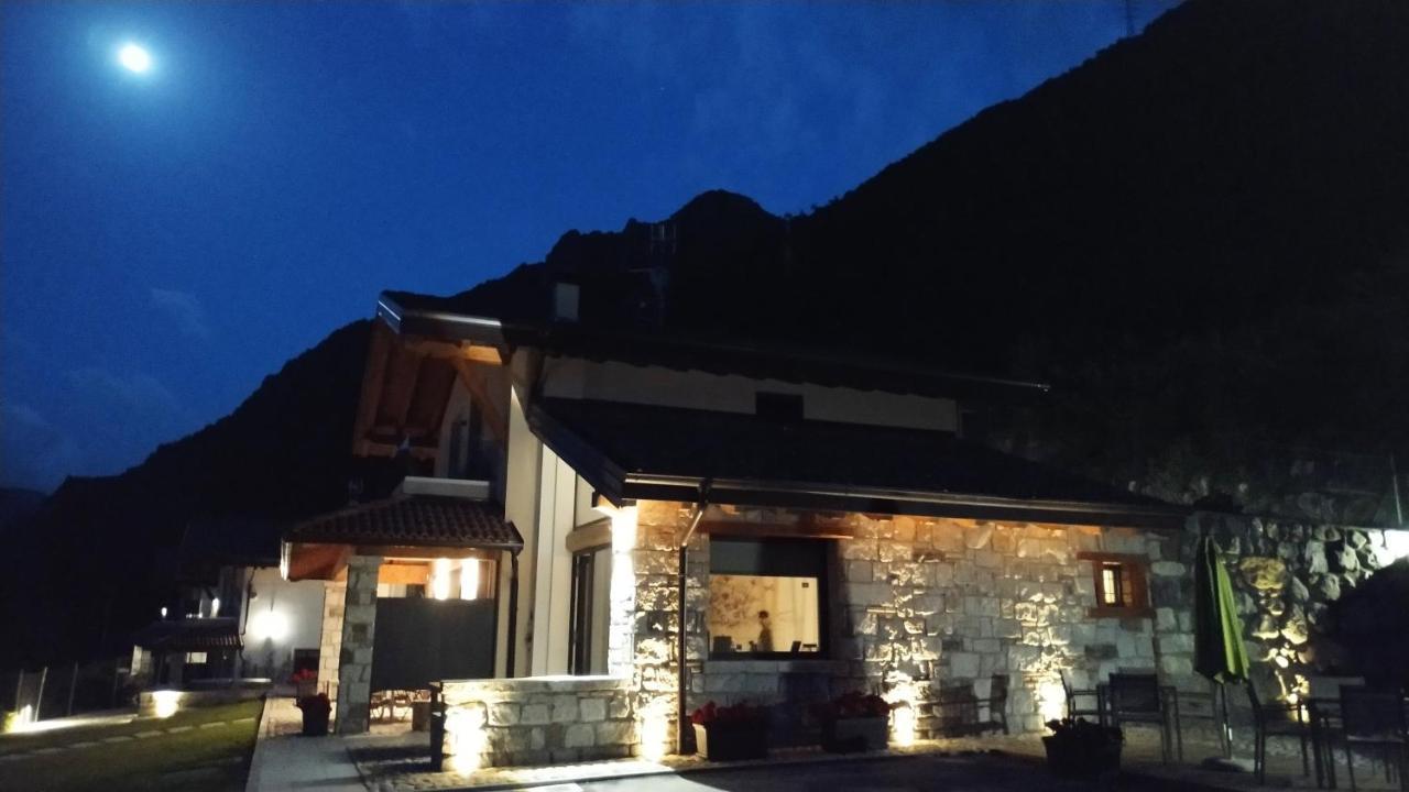 Rocca D'Anfo B&B-Apartments Lake View Bagian luar foto