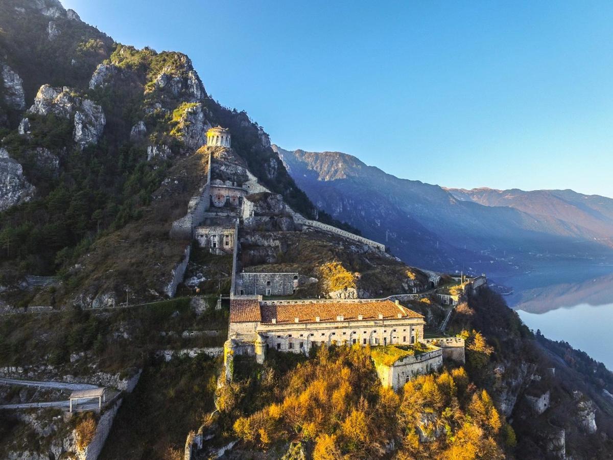 Rocca D'Anfo B&B-Apartments Lake View Bagian luar foto