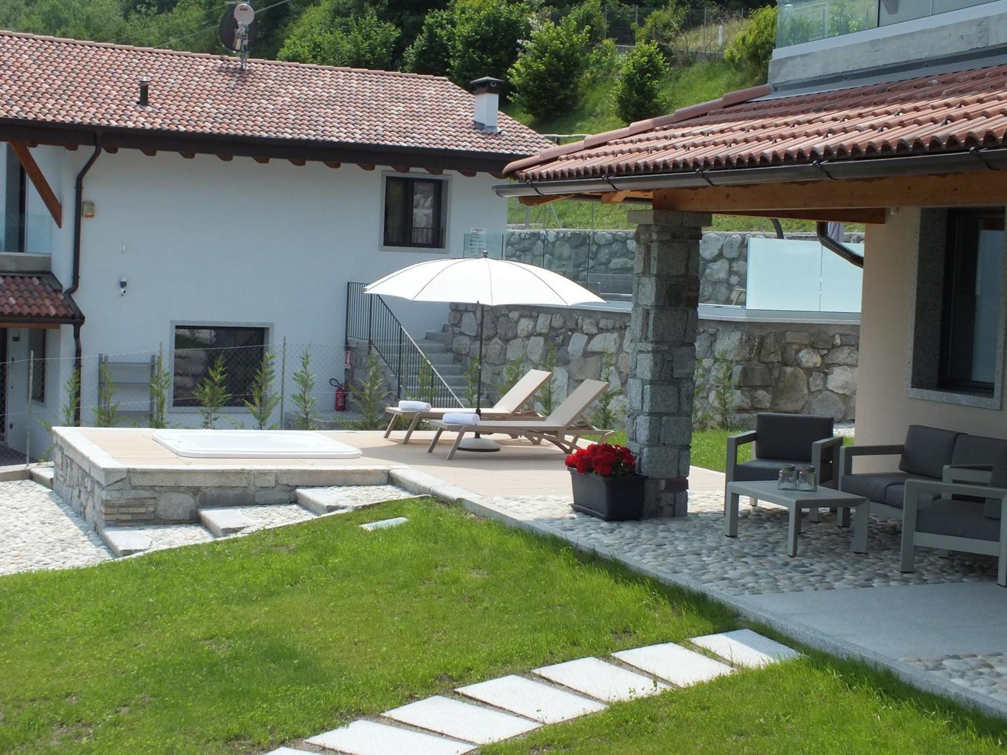 Rocca D'Anfo B&B-Apartments Lake View Bagian luar foto